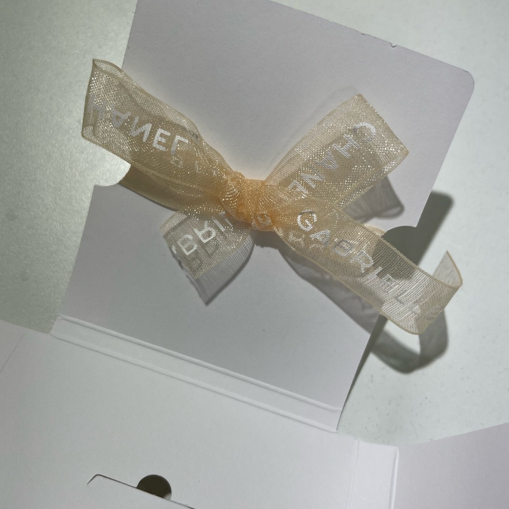 CHANEL Silver Geometric Pendant on Ivory Ribbon - Picture 4 of 6